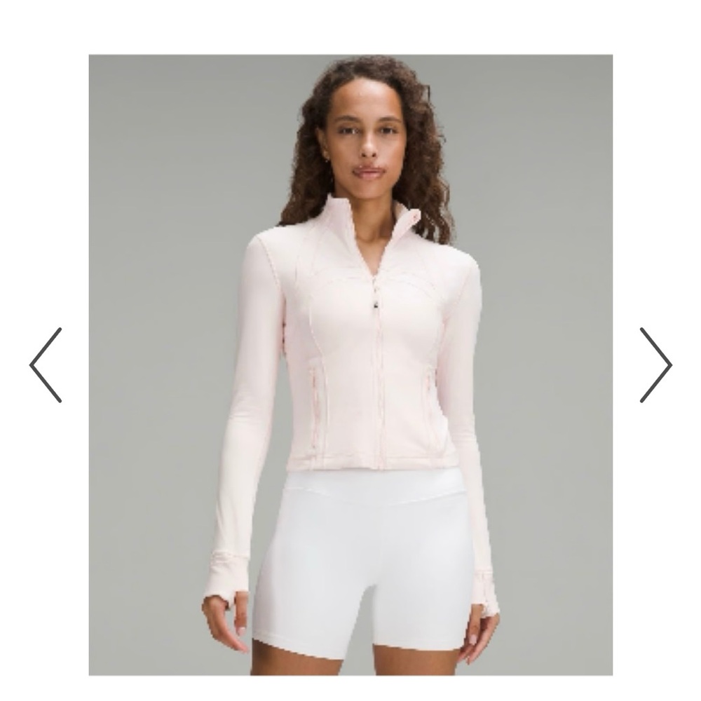Lululemon define short strawberry milkshake size 6